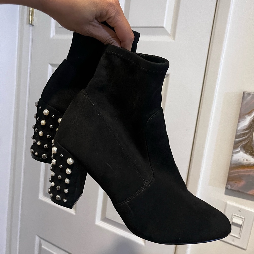 Steve Madden Black Ankle Boots with Pearl Embellished Heels size 10